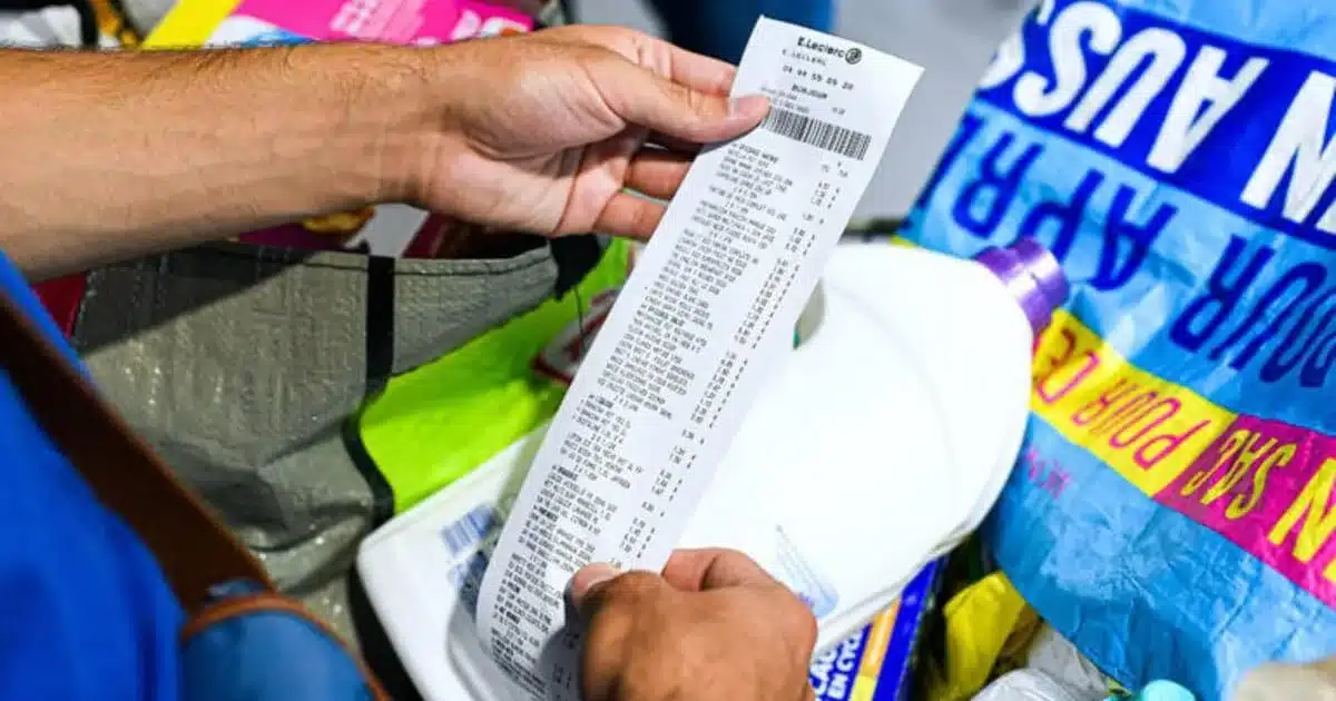 He Pays Just 12 Cents Instead of $948 for His Groceries: Here's the Scheme Devised by a Supermarket Cashier